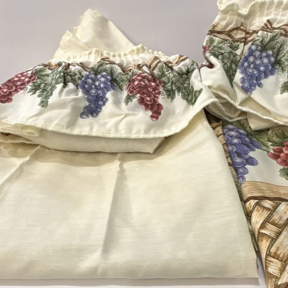 Grape and basket curtains. 2- valances 54 inches each, and 2 panels 28x35 each